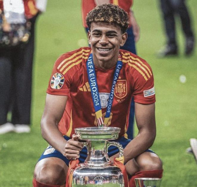 德科：拉什福德在曼联过得不容易，他选择巴萨是为了赢得冠军